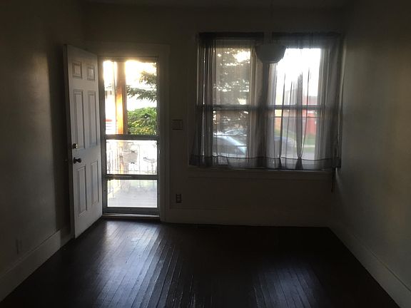 5th image of 11367 Sobieski St