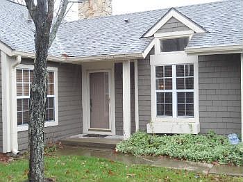 2nd image of 4754 Stansbury Ln