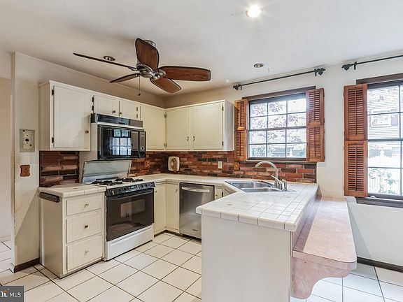 5th image of 1763 Wynnewood Dr