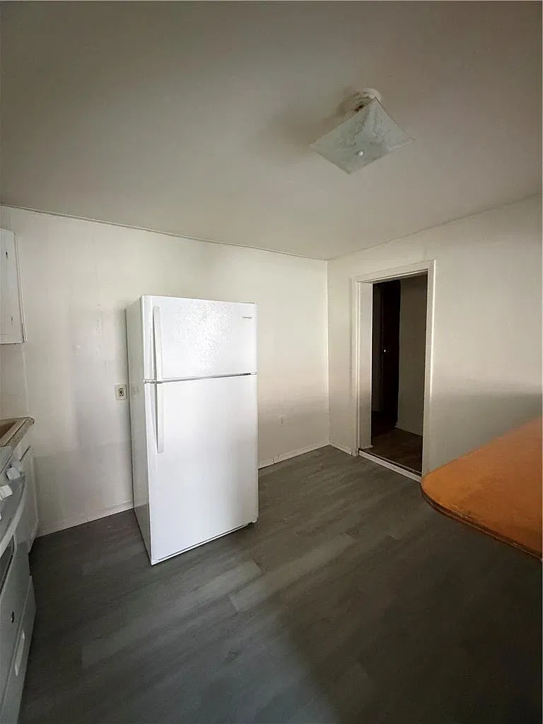 1 bed, 1.0 bath, 500 sqft, $1,200 — Photo 3