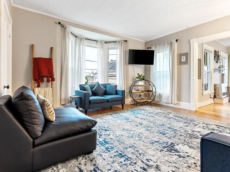 2 Sargent St #2 — Photo 6