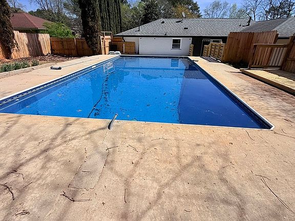 3rd image of 6493 Menlo Way