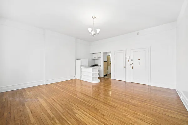 Rented by Douglas Elliman | media 23