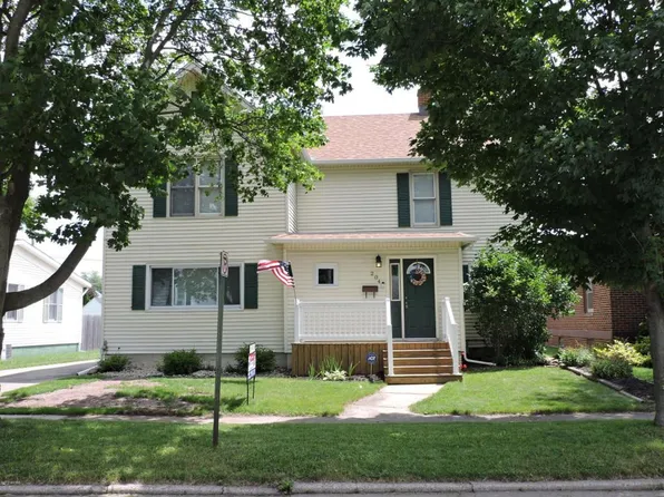204 S 4th St, Sturgis, MI 49091