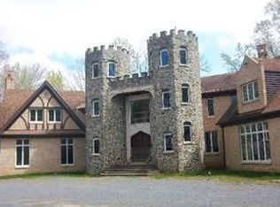 10117 Highland Dr, Marshall, VA 20115