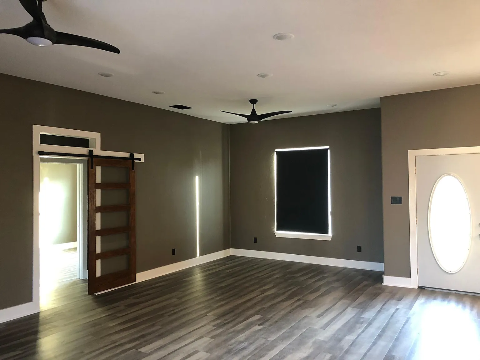 3 bed, 2100 sqft, $1,745 — Photo 3