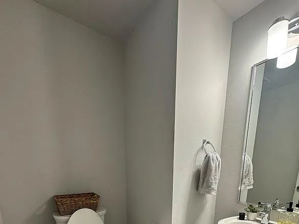 1282 N Post Oak Rd #A — Photo 12