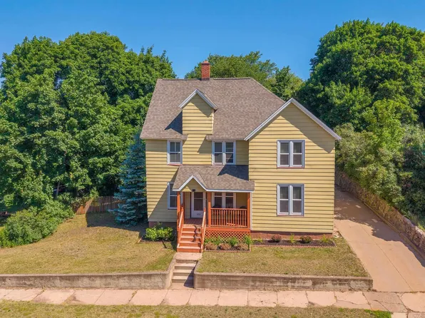 509 E Ridge St, Ishpeming, MI 49849