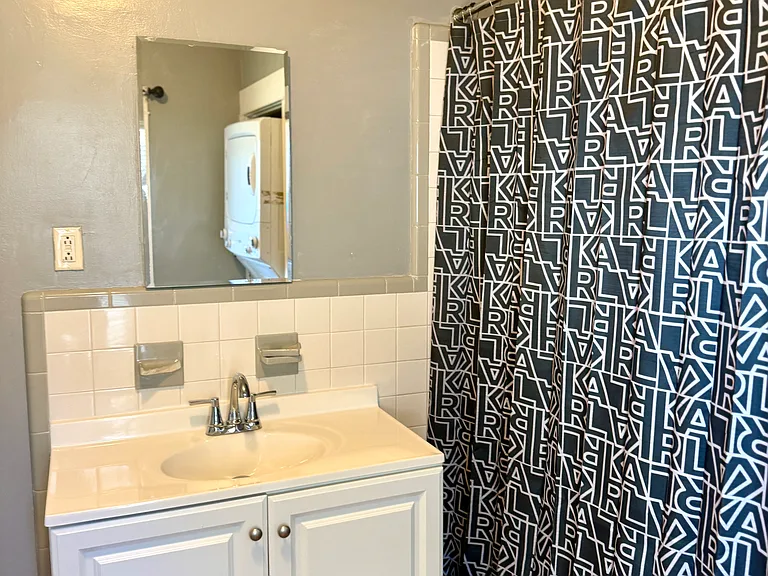 14 Clinton Ave #2 — Photo 9