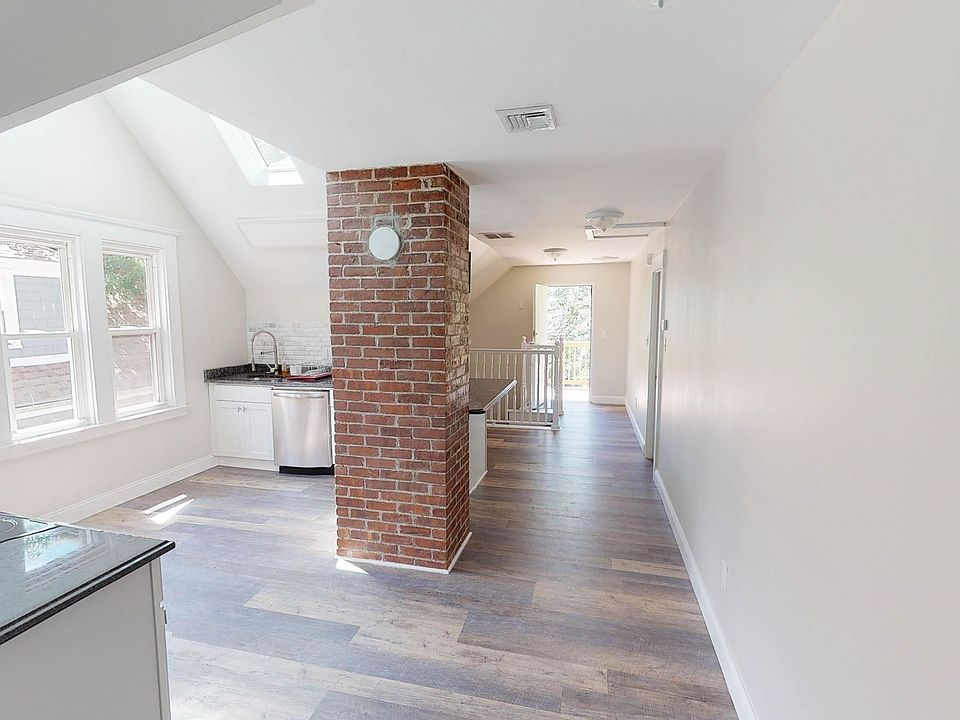 1st image of 254 Orchard St #3