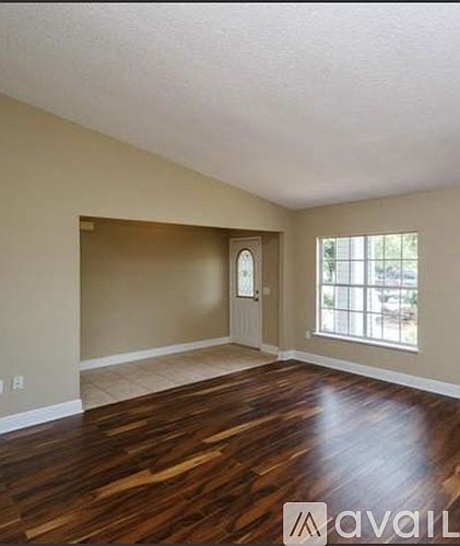 1st image of 978 Humphrey Blvd