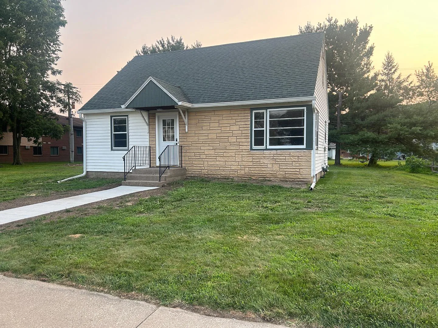 307 North Walnut Street — Photo 4