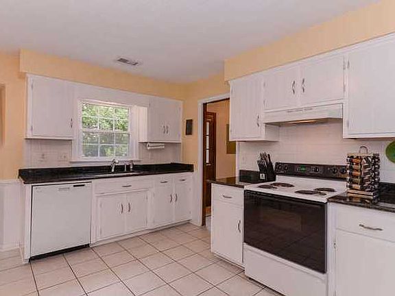 5th image of 4412 Wellesley Ct
