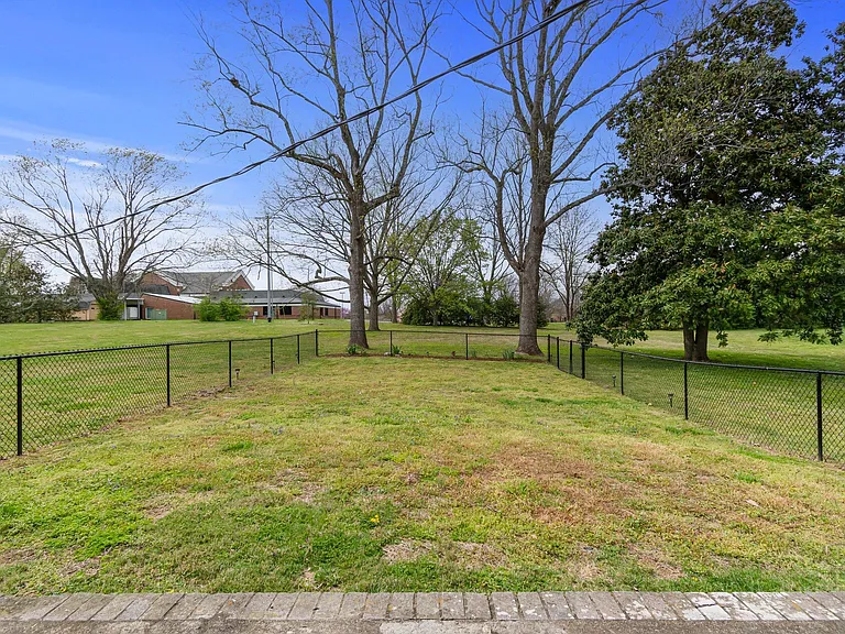 513 Meadowlark Ln — Photo 31