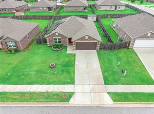 6704 Chestnut Hill Ave, Bentonville, AR 72713