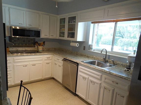 5th image of 515 Seagate Dr
