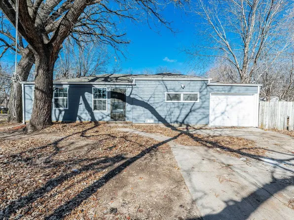 2725 S El Rancho St, Wichita, KS 67216