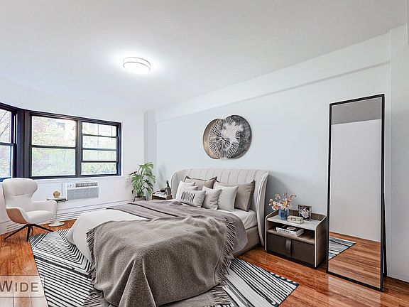 3rd image of 219 E 69th St #3M