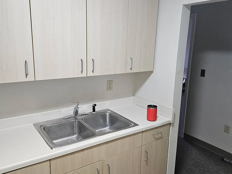 811 W Coomer St #2 — Photo 3