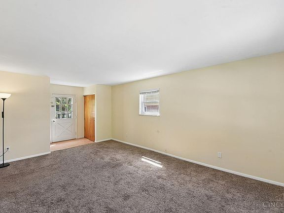 2nd image of 10660 Bridlepath Ln