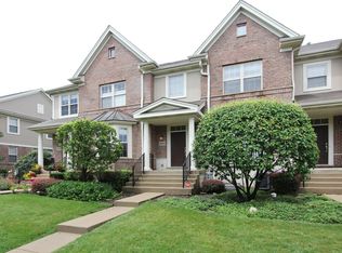 2583 Waterbury Ln, Buffalo Grove, IL 60089