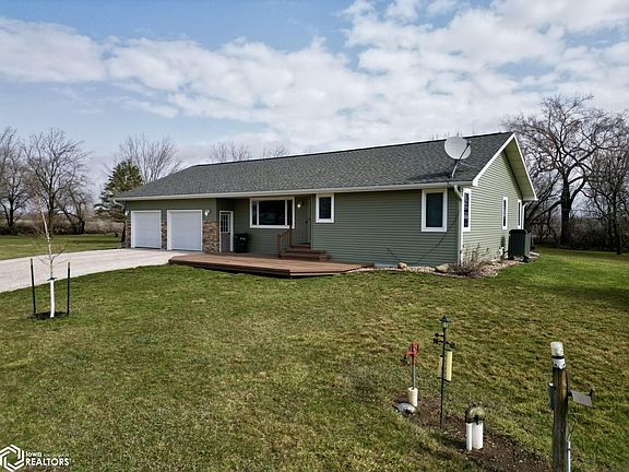 3rd image of 3936 Iberia Ave