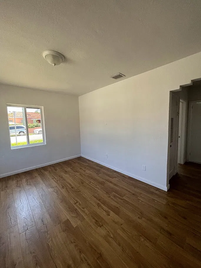 2 bed, 750 sqft, $2,600 — Photo 3