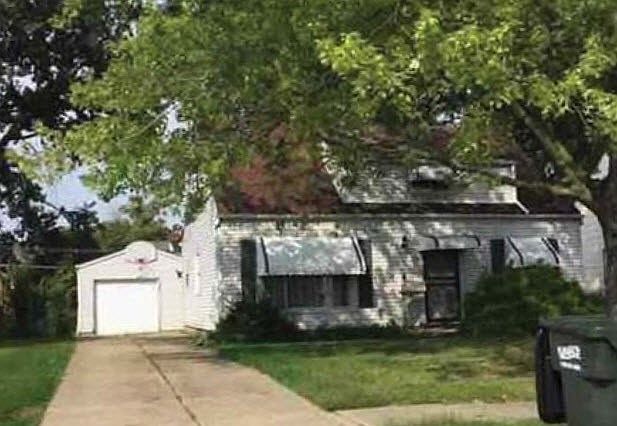 1st image of 26461 Farringdon Ave