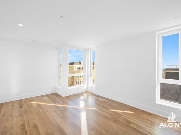 183 Beach 101st Street image 3 of 6