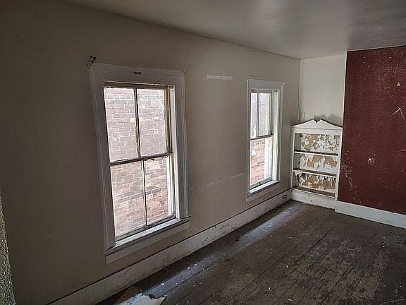 3rd image of 795 5th Ave