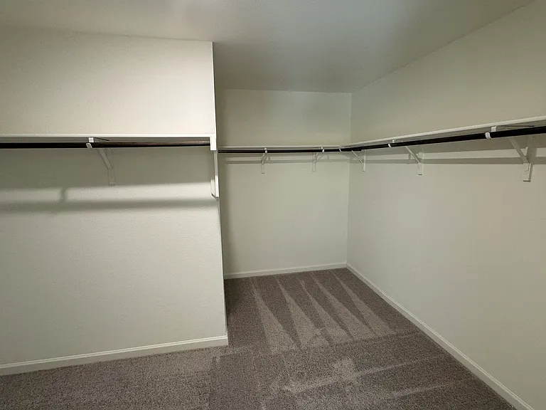 219 Savannah Way — Photo 31