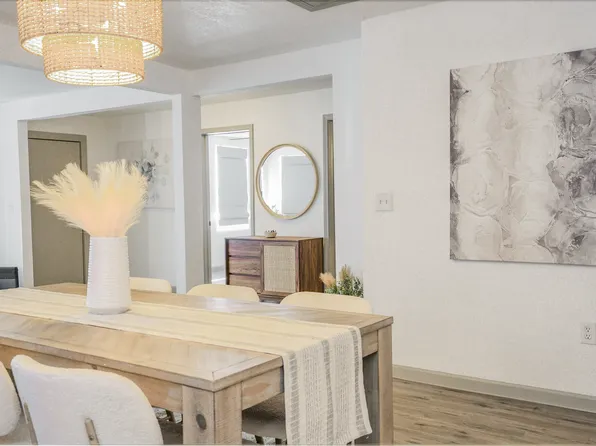 3714 Sealy St, Galveston, TX 77550