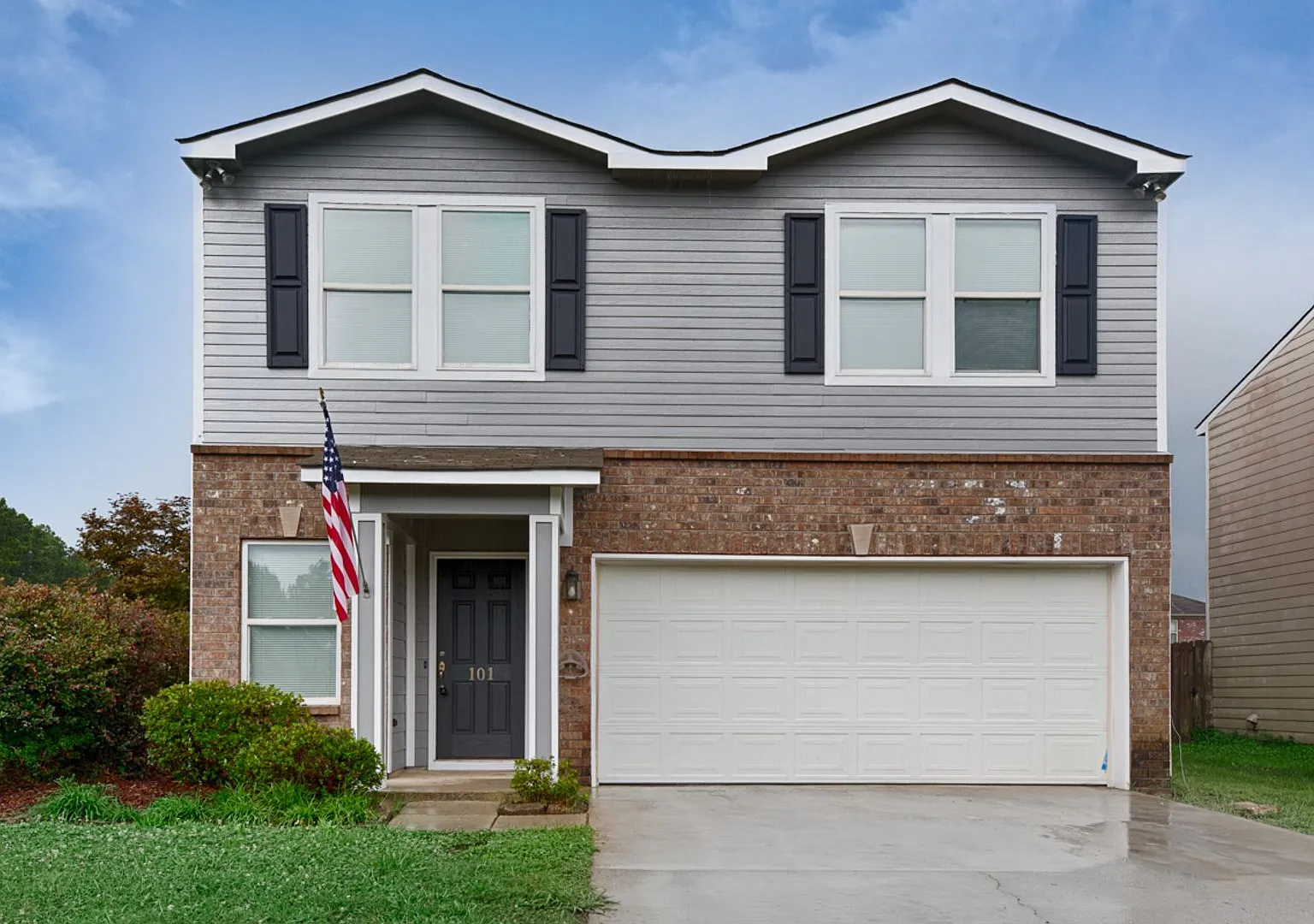 Three Bedroom/Two Bath Spacious Home - Owens Cross Roads — Photo 1