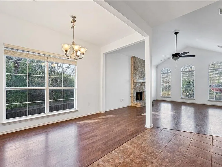 4600 Rivka Cv — Photo 10