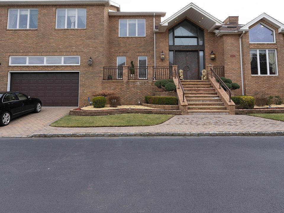 1st image of 25 Nicolosi Dr