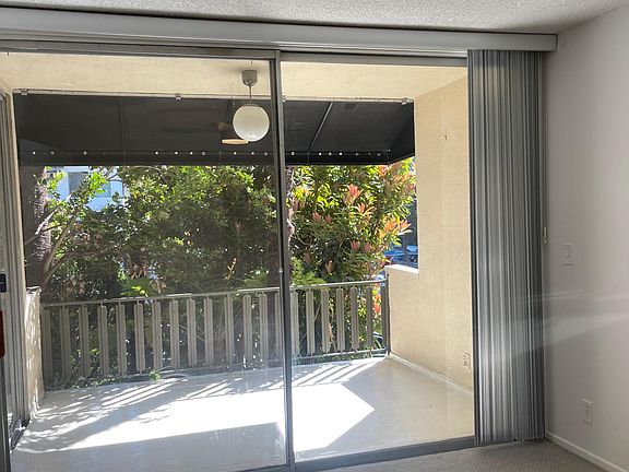 2nd image of 1921 Vista Del Mar St APT 103