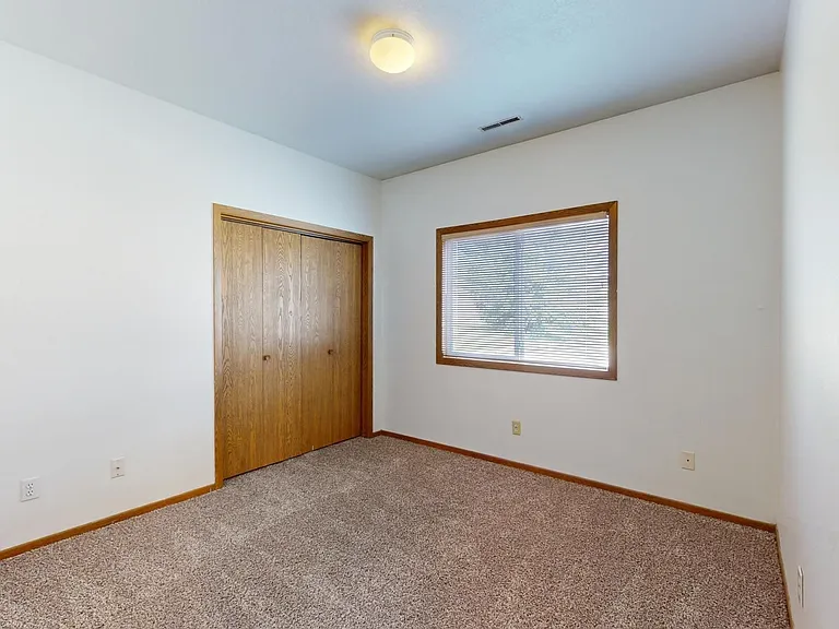 4525 Steinbeck St — Photo 10