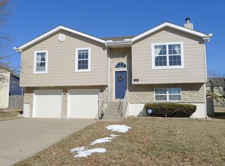228 NW 111th Ter, Kansas City, MO 64155