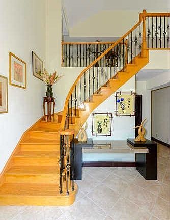 3rd image of 24820 Rushmore Ave
