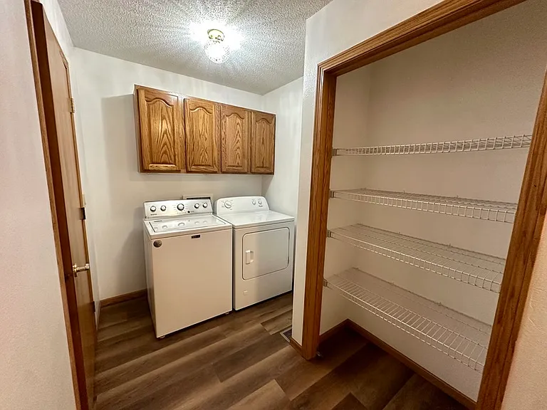 3610 Alburnett Rd — Photo 7