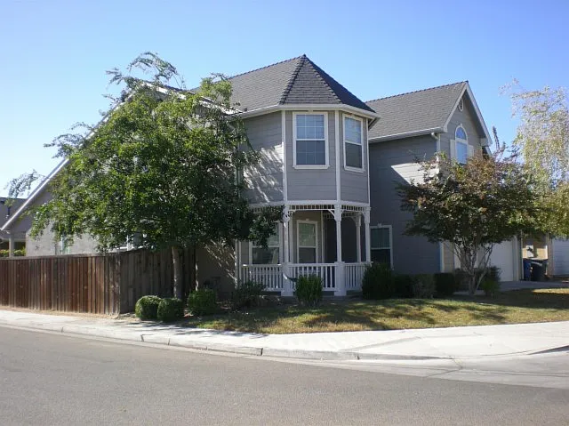 4643 W Amherst Ave photo 1