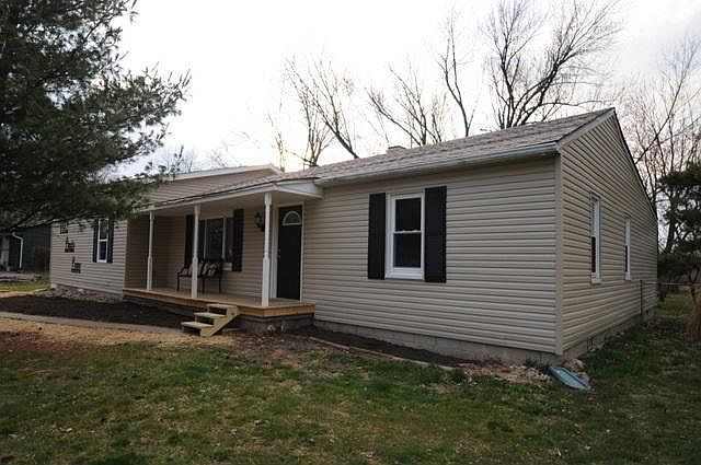 1st image of 1812 Louis Ln