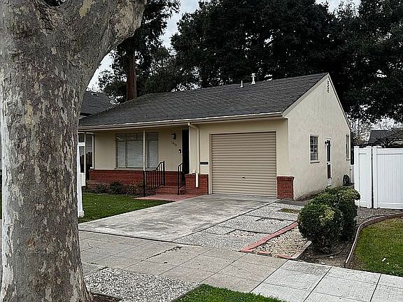 4th image of 1010 Monterey St