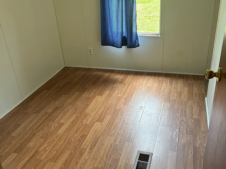 4825 Old Stone Rd — Photo 5