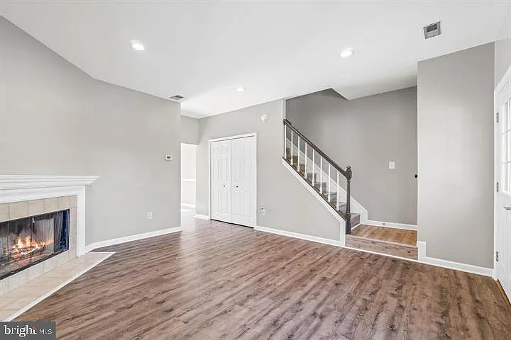 3074 Madden Ct — Photo 2
