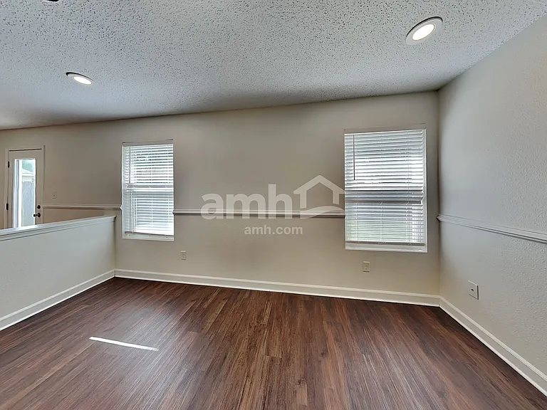12483 Old Pond Rd — Photo 5