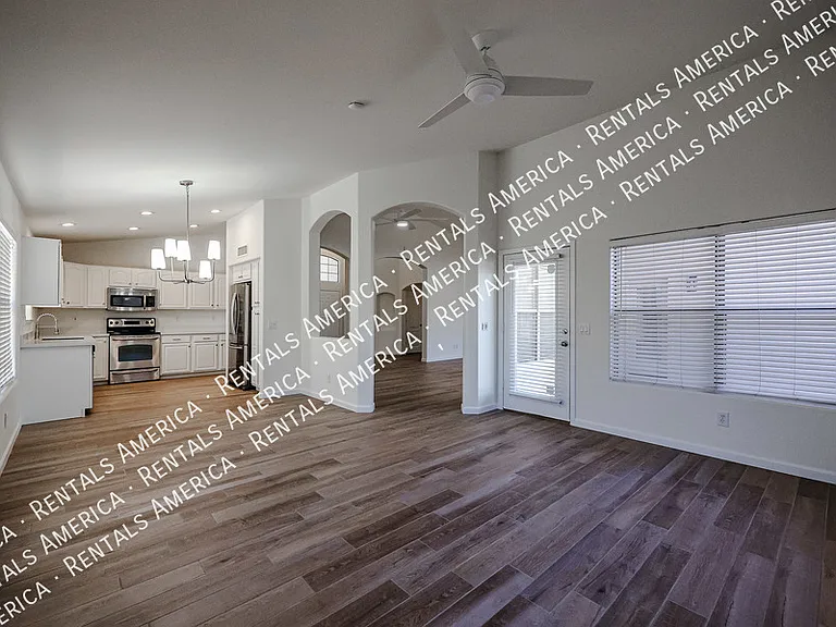 2276 S Bahama Dr — Photo 7