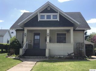 154 E Tilden St, Postville, IA 52162