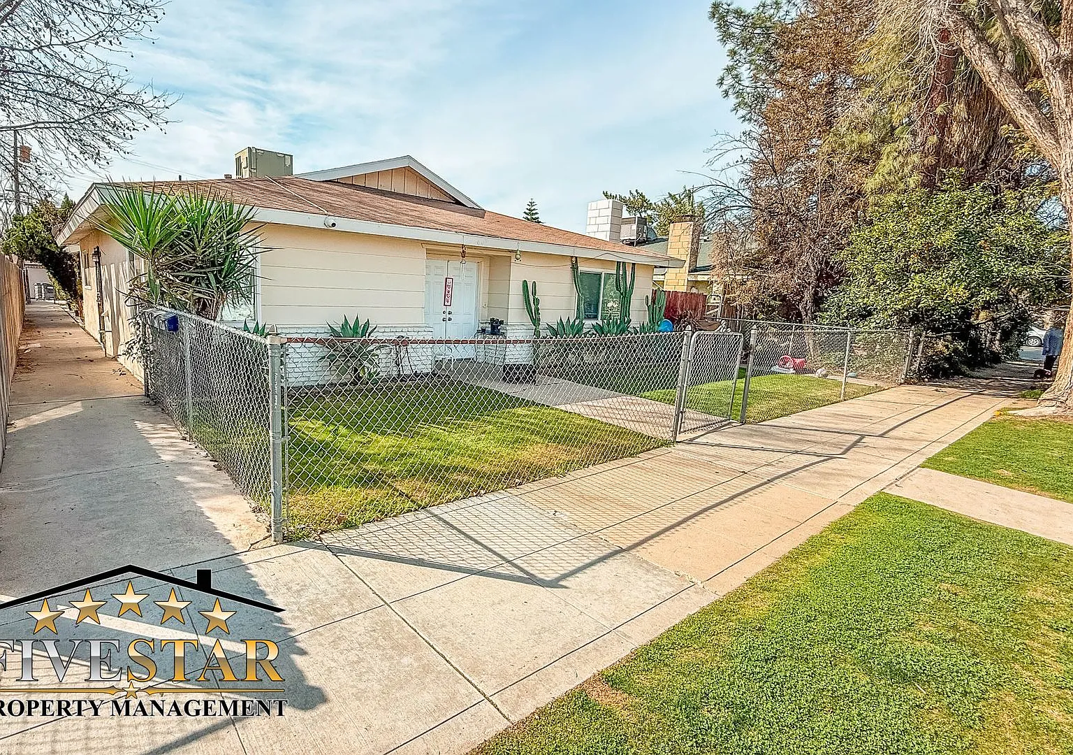 609 Grace St — Photo 1