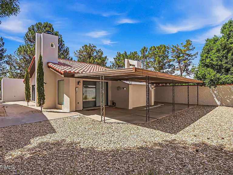 5205 Valley Spring Way — Photo 16